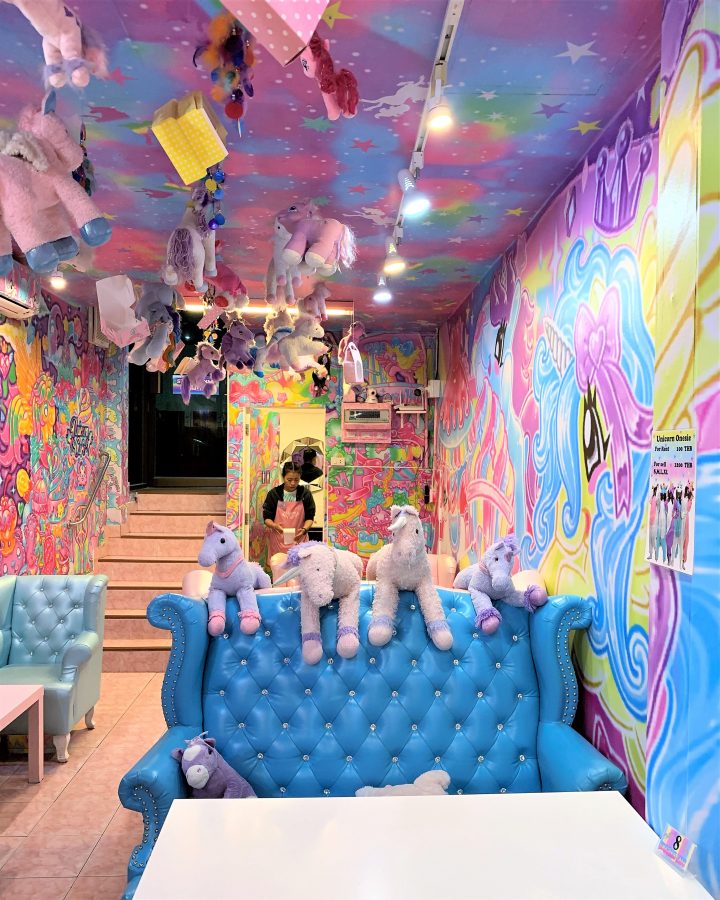 Unicorn Cafe en Bangkok por dentro