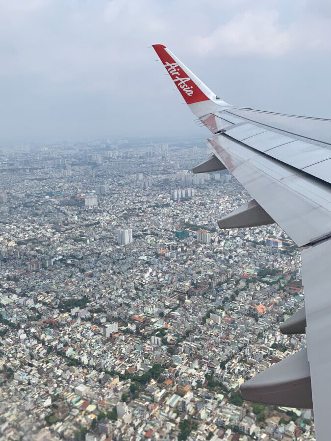 Las aerolíneas suelen tener sus propias aplicaciones, no dudes en instalarlas